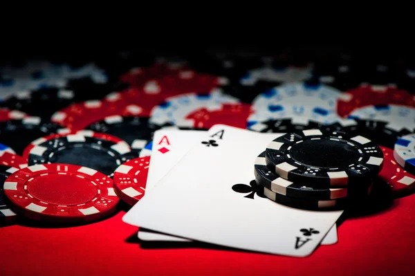 Betting zones: place chips on Banker, Player, or Tie before the window closes. slotbola betting interface with Banker, Player, and Tie options